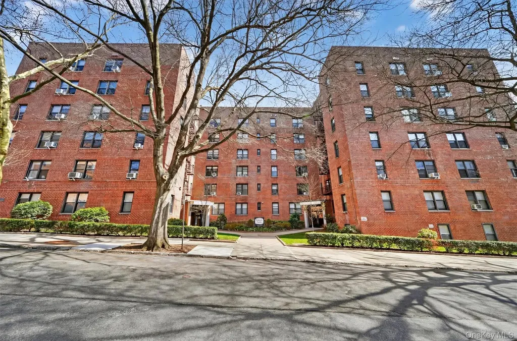 2 Windsor Terrace White Plains NY 10601