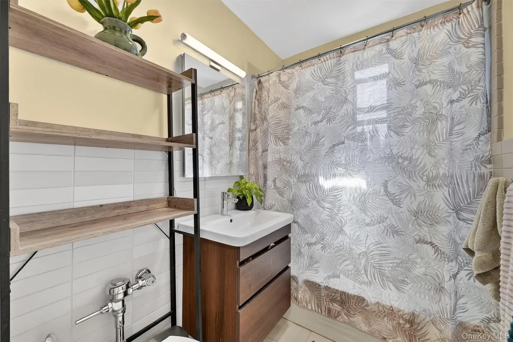 2 Windsor Terrace White Plains NY 10601