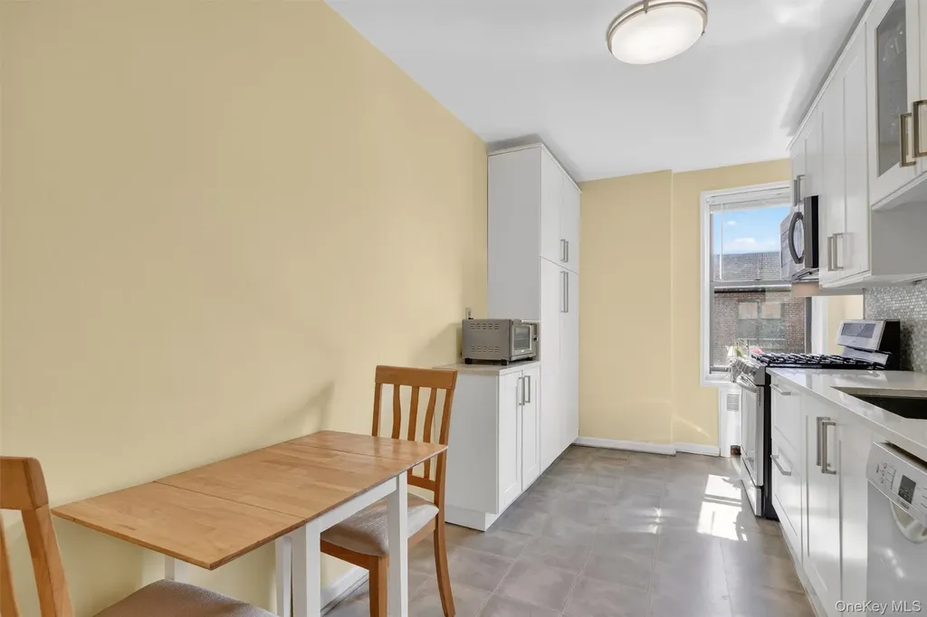 2 Windsor Terrace White Plains NY 10601