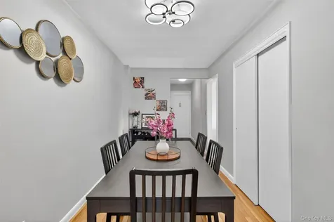 2 Windsor Terrace White Plains NY 10601
