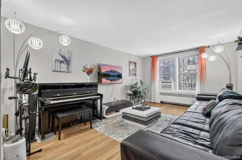 2 Windsor Terrace White Plains NY 10601