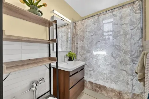 2 Windsor Terrace White Plains NY 10601