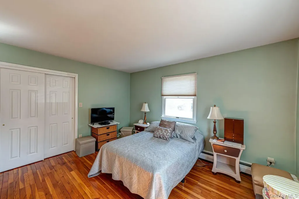 10 Wallace Drive Plainview NY 11803