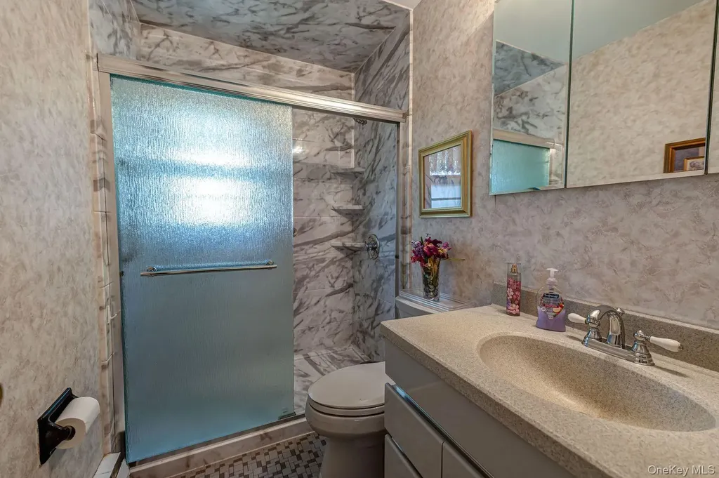 10 Wallace Drive Plainview NY 11803