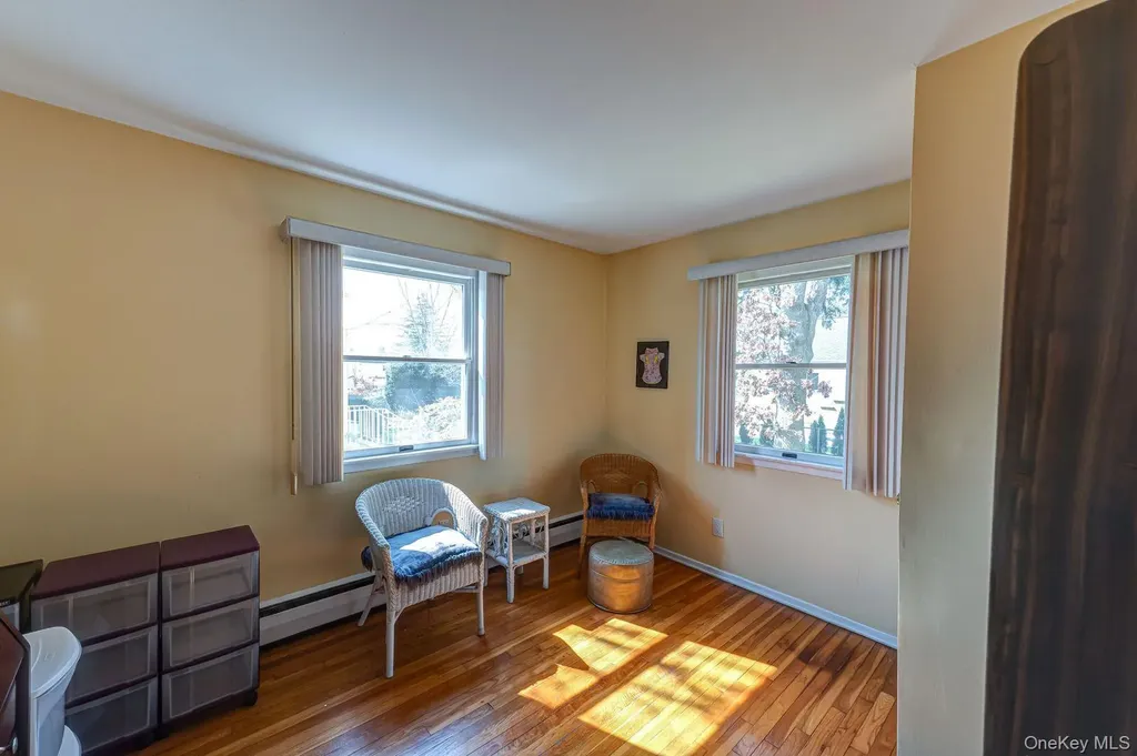 10 Wallace Drive Plainview NY 11803