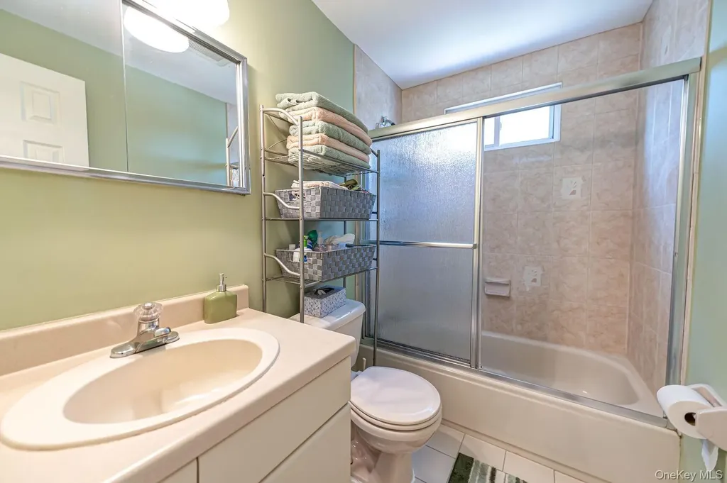 10 Wallace Drive Plainview NY 11803