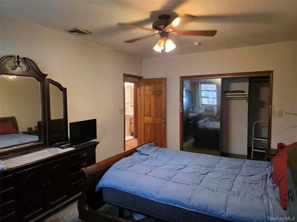 14208 56th Road Flushing NY 11355