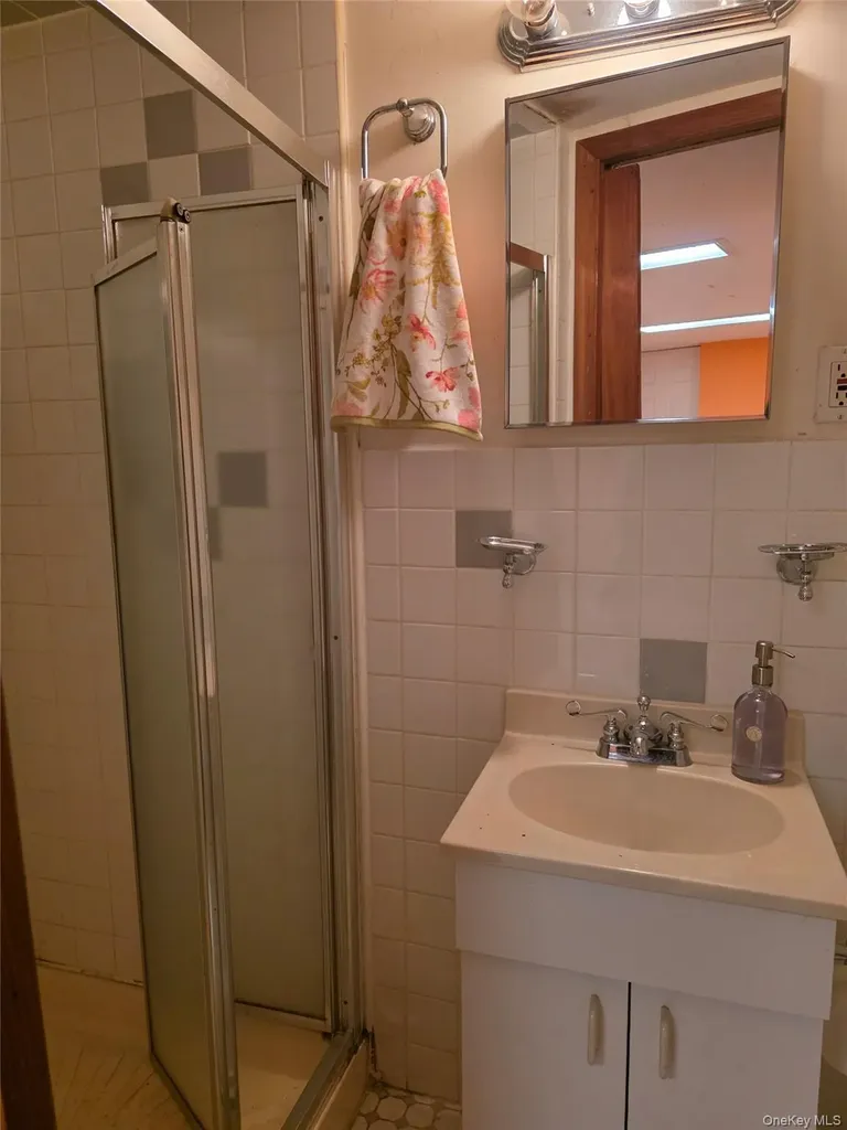 14208 56th Road Flushing NY 11355