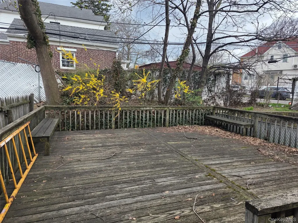 14208 56th Road Flushing NY 11355