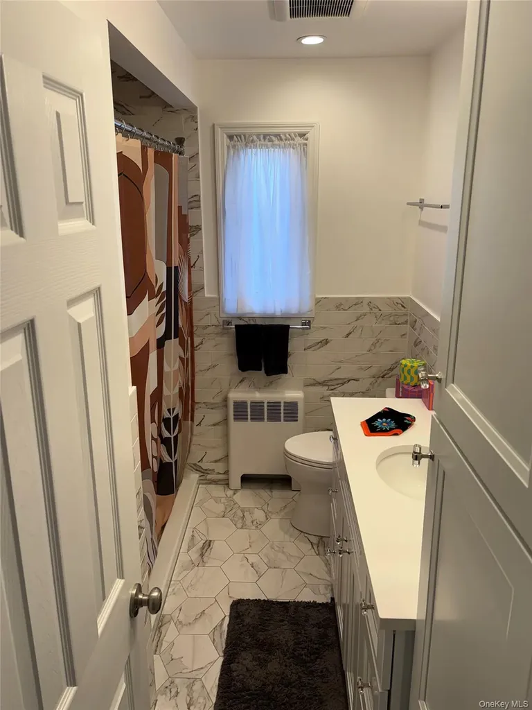 9 Northcote Road Westbury NY 11590