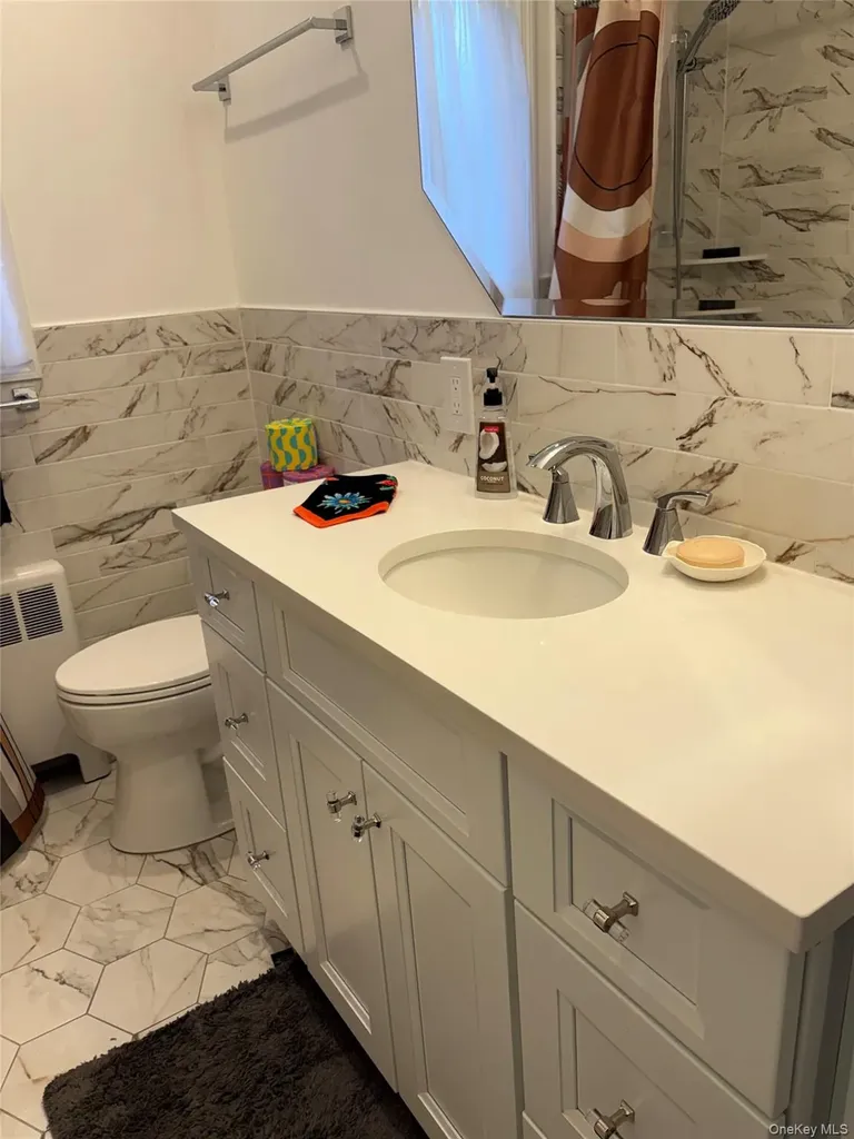 9 Northcote Road Westbury NY 11590