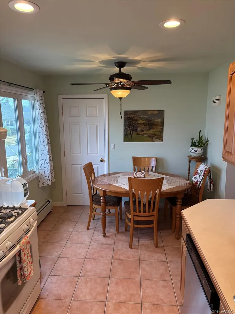 9 Northcote Road Westbury NY 11590
