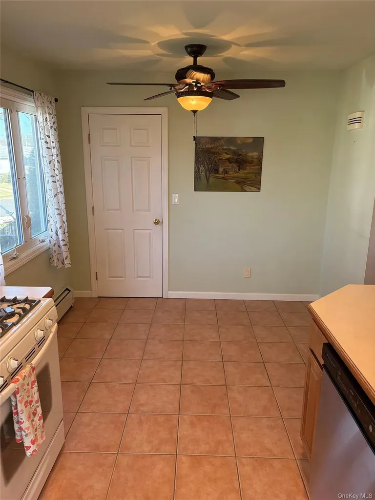 9 Northcote Road Westbury NY 11590