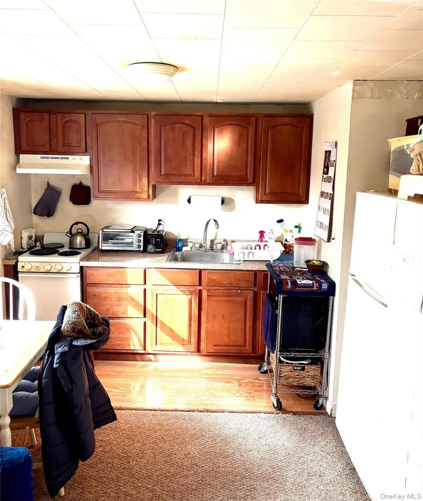 9 Northcote Road Westbury NY 11590