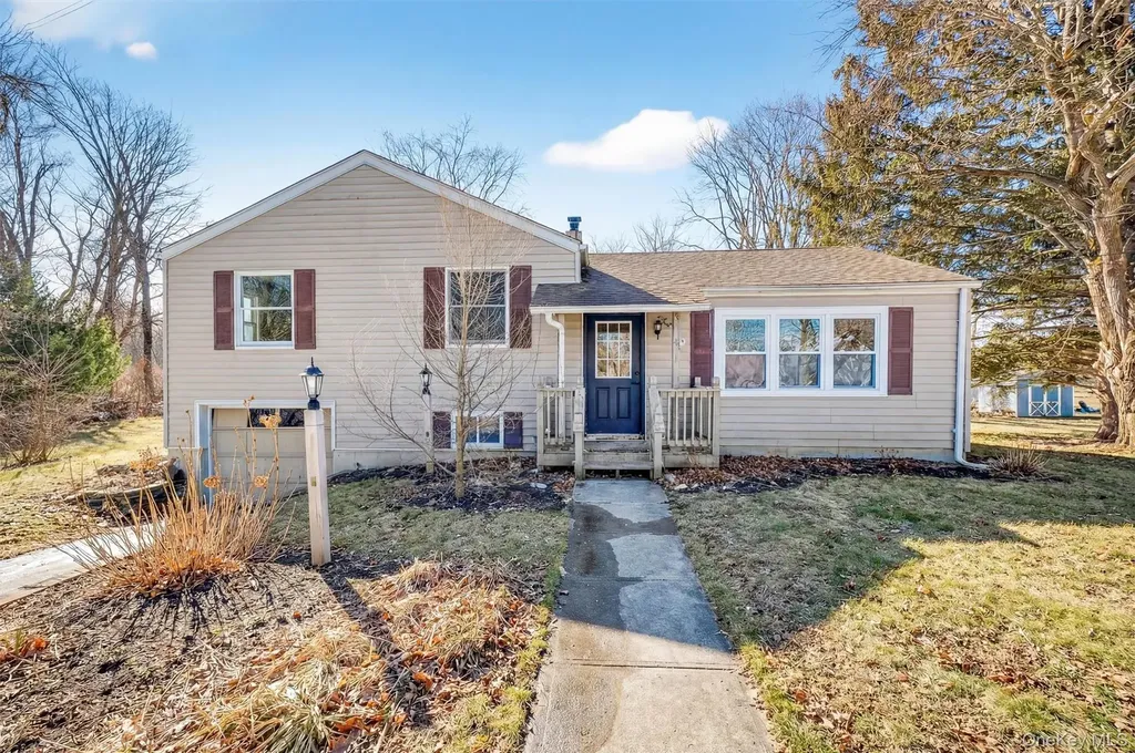 27 Franklin Road Hyde Park NY 12538