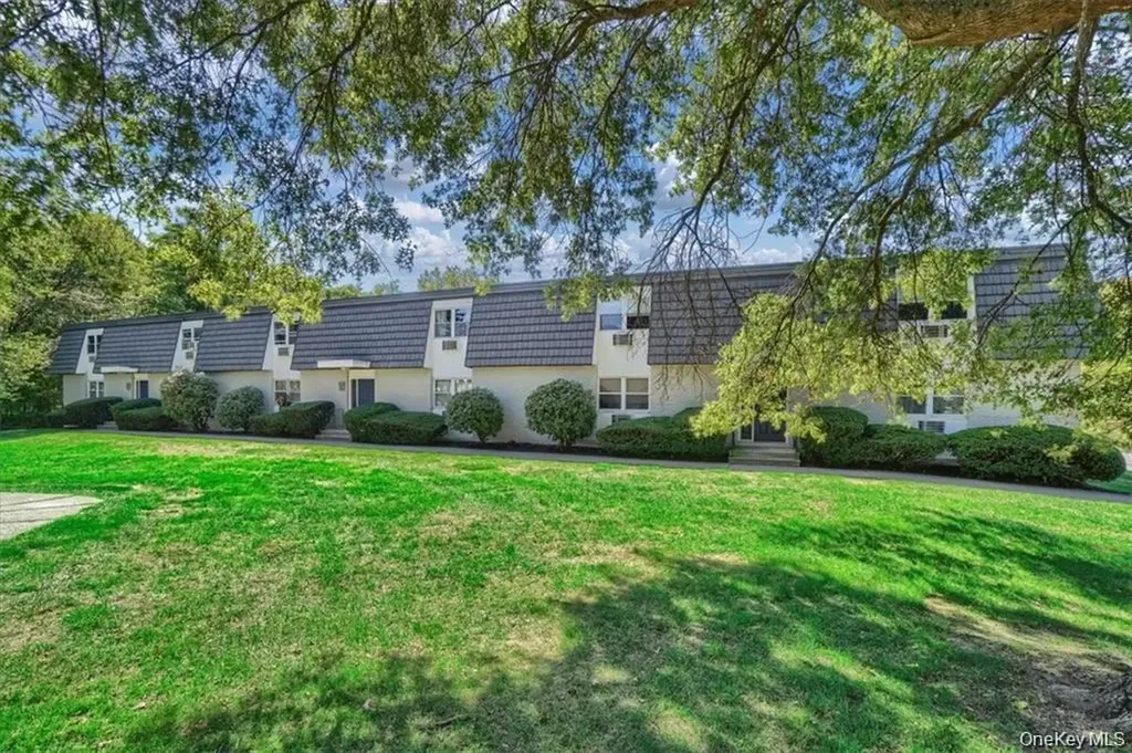 5 White Gate Road Wappingers Falls NY 12590