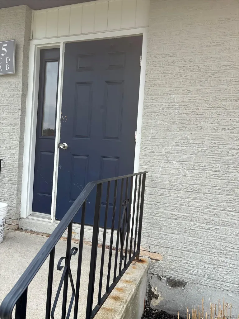 5 White Gate Road Wappingers Falls NY 12590