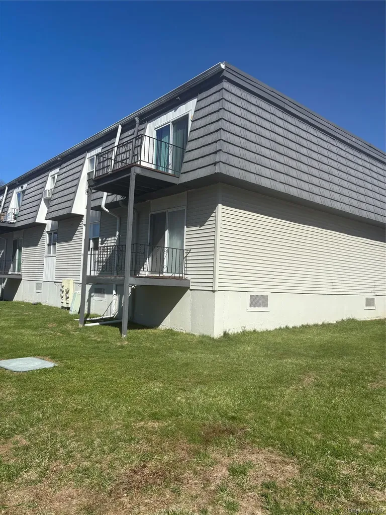 5 White Gate Road Wappingers Falls NY 12590