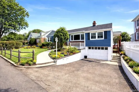 32 Agawam N Yonkers NY 10704