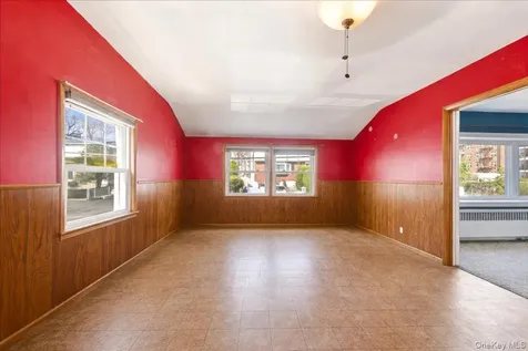 32 Agawam N Yonkers NY 10704