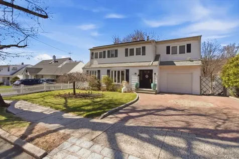 129 Gailmore Drive Yonkers NY 10710