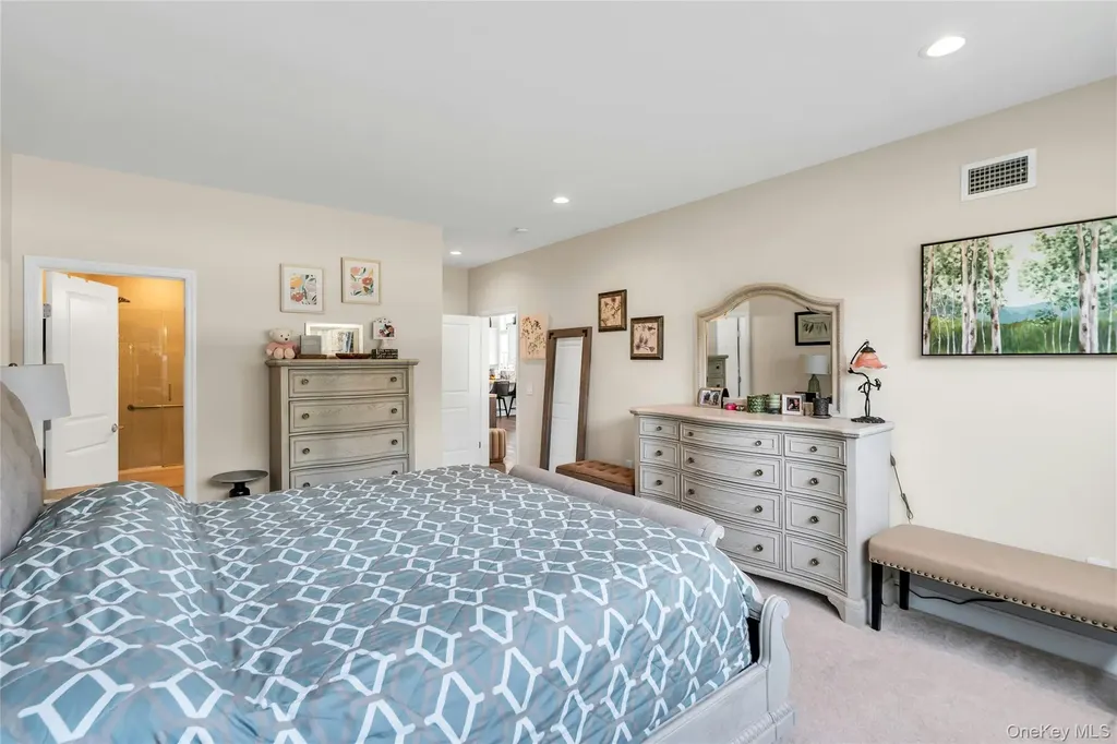 191 Belmont Circle Yaphank NY 11980