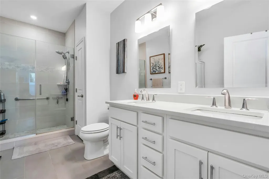 191 Belmont Circle Yaphank NY 11980