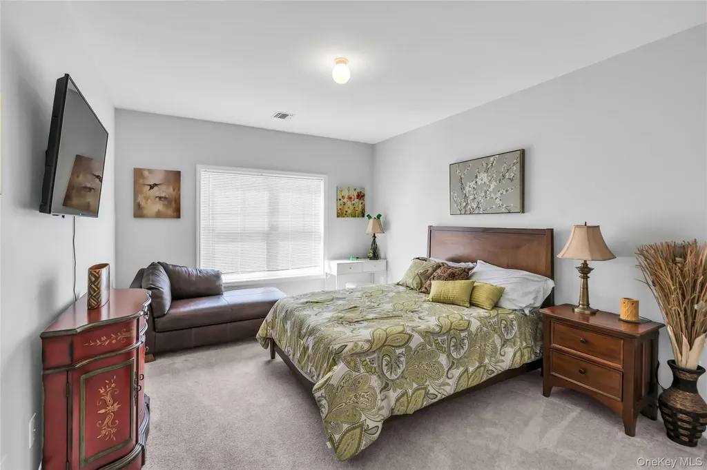 191 Belmont Circle Yaphank NY 11980