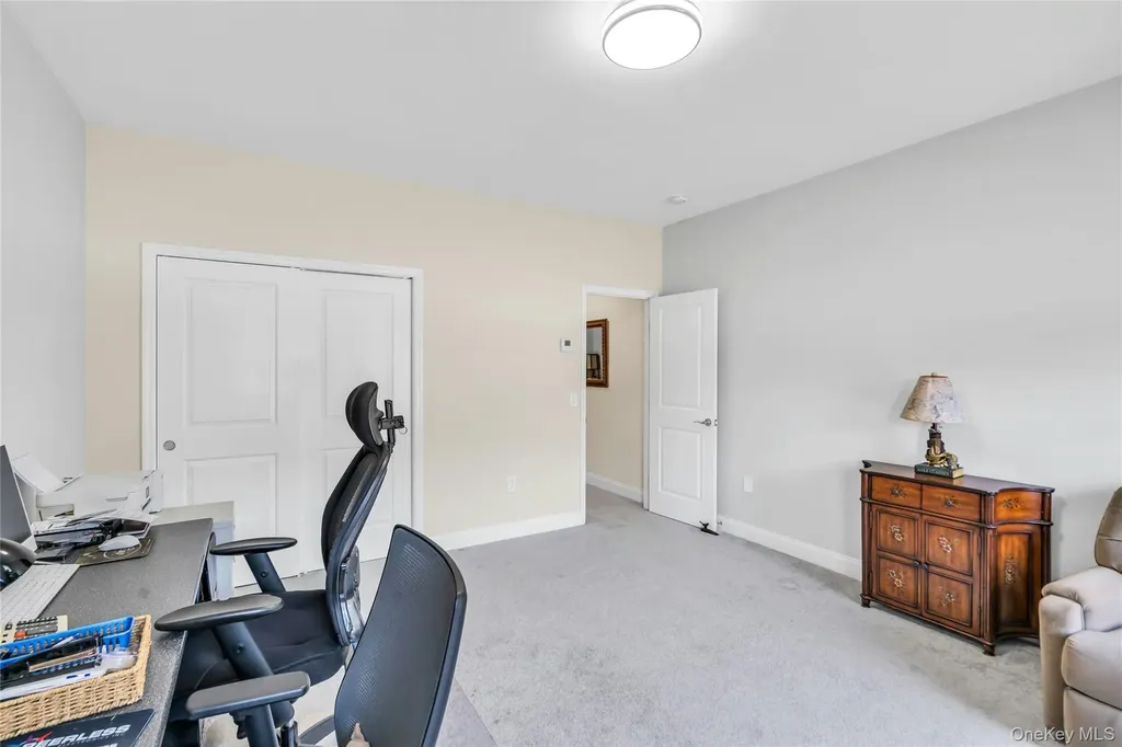 191 Belmont Circle Yaphank NY 11980