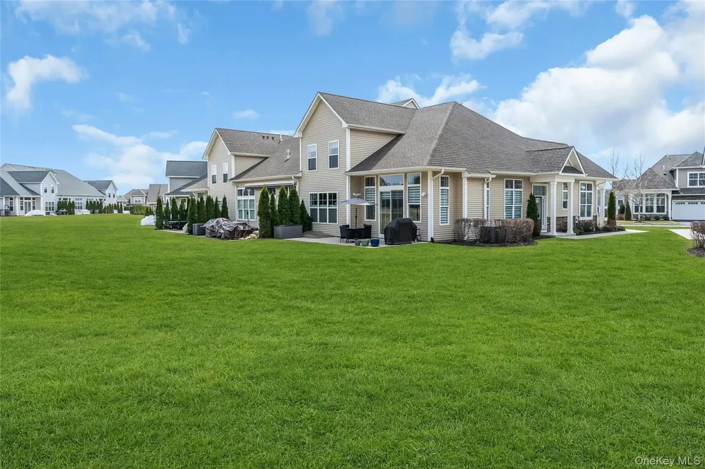 191 Belmont Circle Yaphank NY 11980