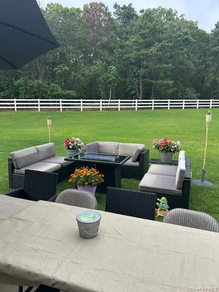 191 Belmont Circle Yaphank NY 11980