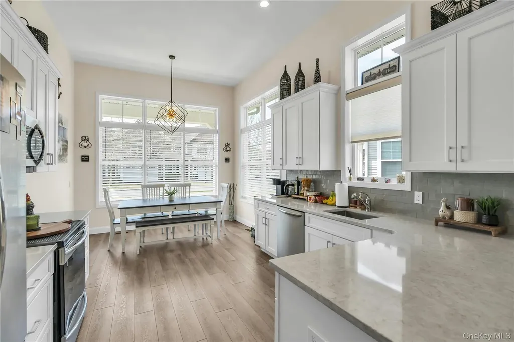 191 Belmont Circle Yaphank NY 11980