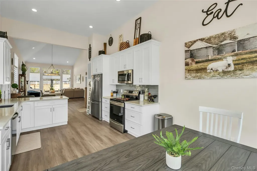 191 Belmont Circle Yaphank NY 11980