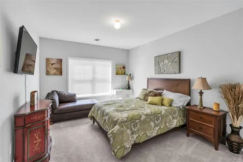 191 Belmont Circle Yaphank NY 11980