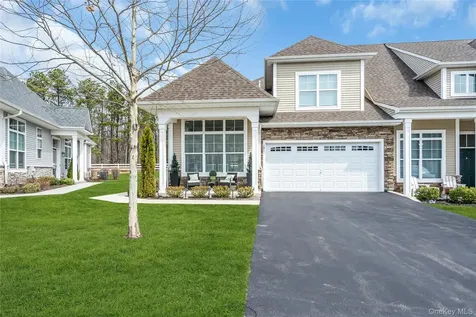 191 Belmont Circle Yaphank NY 11980