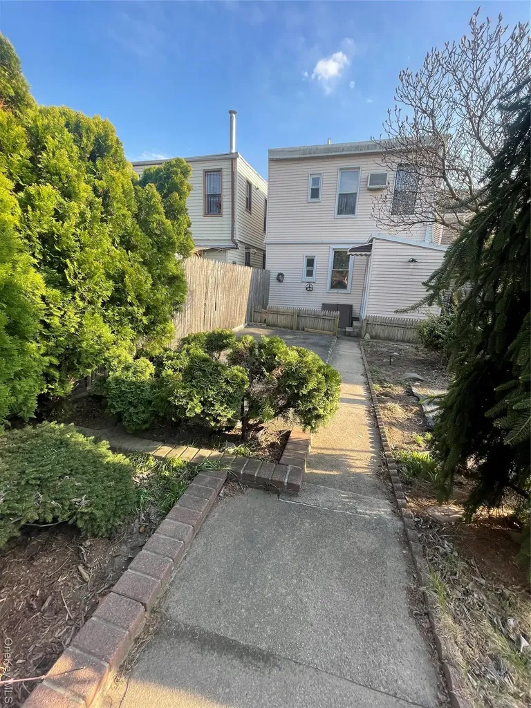 59-17 58th Avenue Maspeth NY 11378