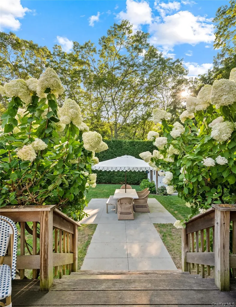 5 Oak Drive Sag Harbor NY 11963
