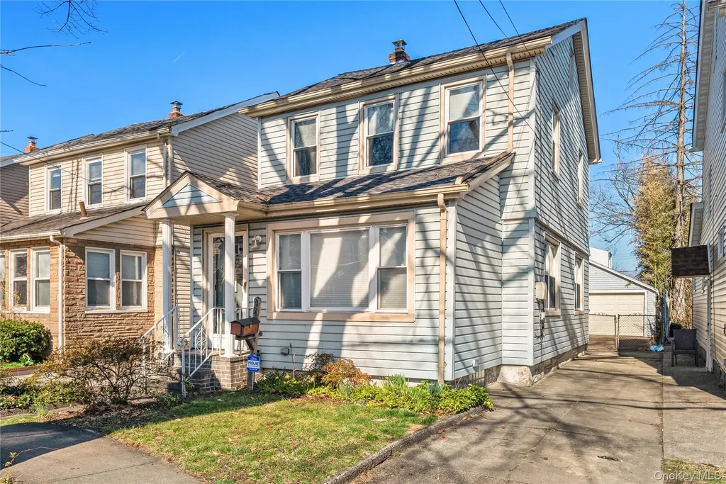 8131 164th Place Jamaica NY 11432