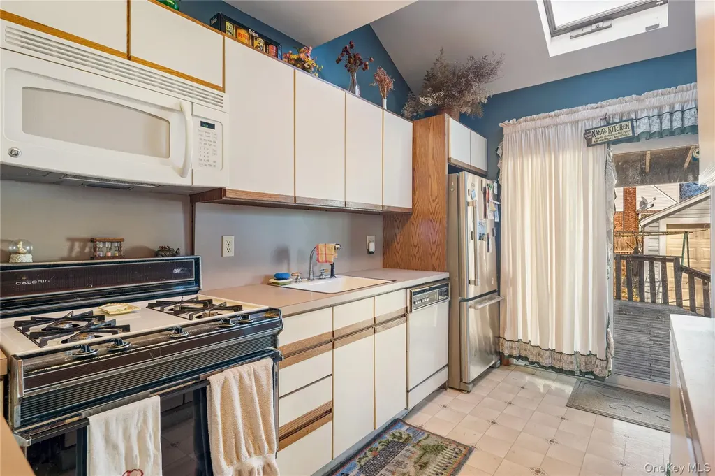 8131 164th Place Jamaica NY 11432