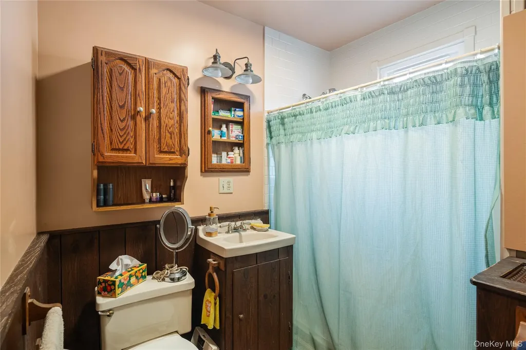 8131 164th Place Jamaica NY 11432