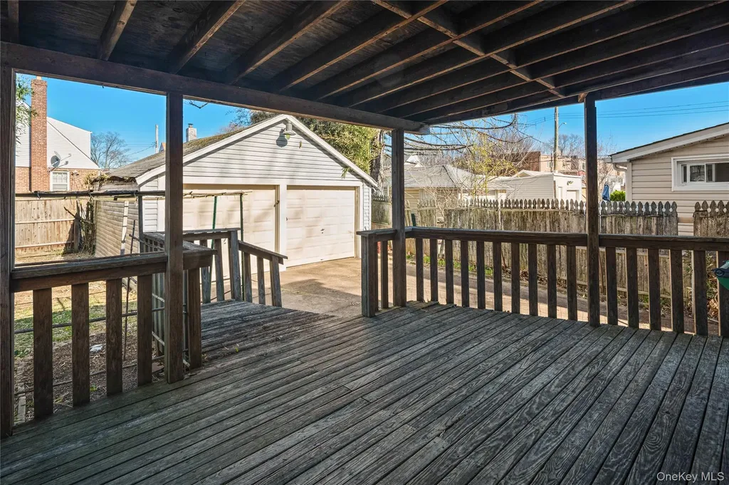 8131 164th Place Jamaica NY 11432