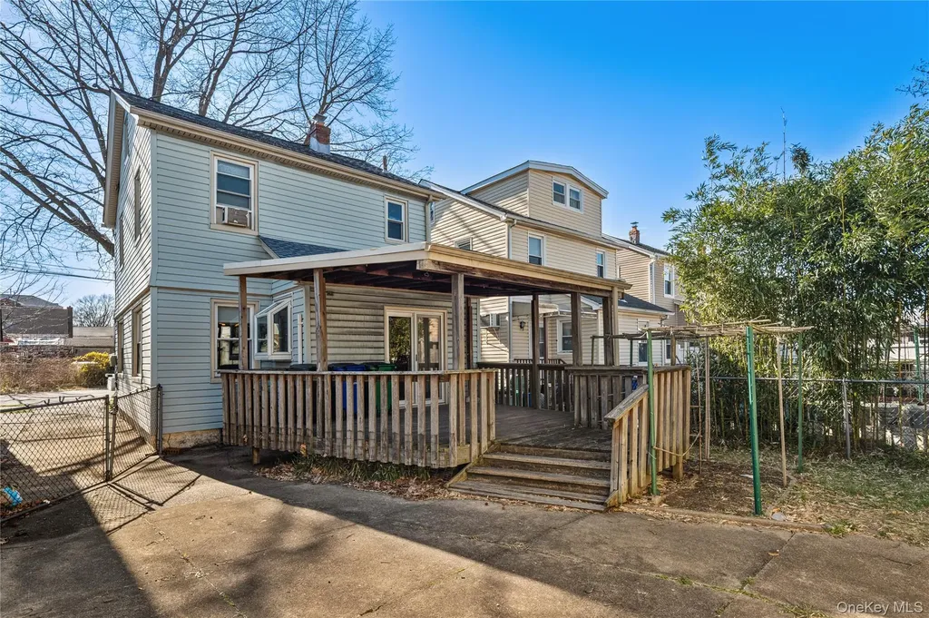 8131 164th Place Jamaica NY 11432