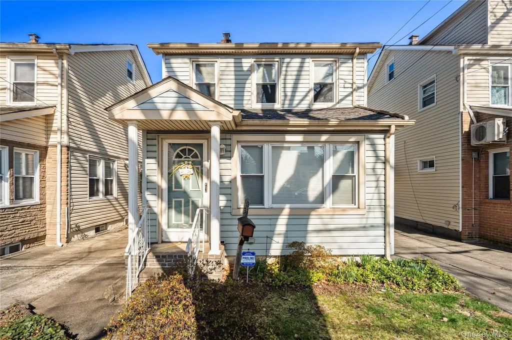 8131 164th Place Jamaica NY 11432