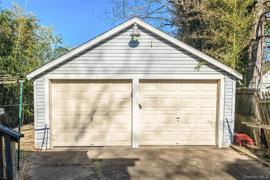 8131 164th Place Jamaica NY 11432