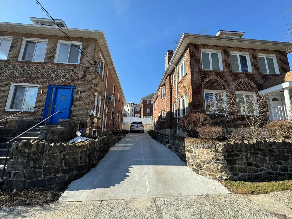 578 E 3rd Street Mount Vernon NY 10553