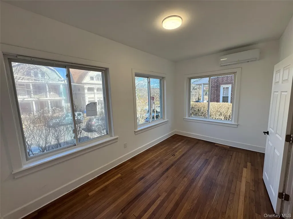 578 E 3rd Street Mount Vernon NY 10553