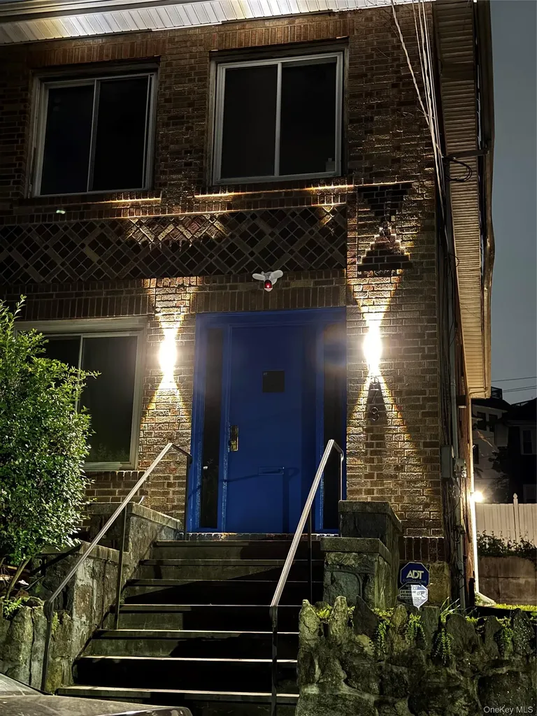 578 E 3rd Street Mount Vernon NY 10553