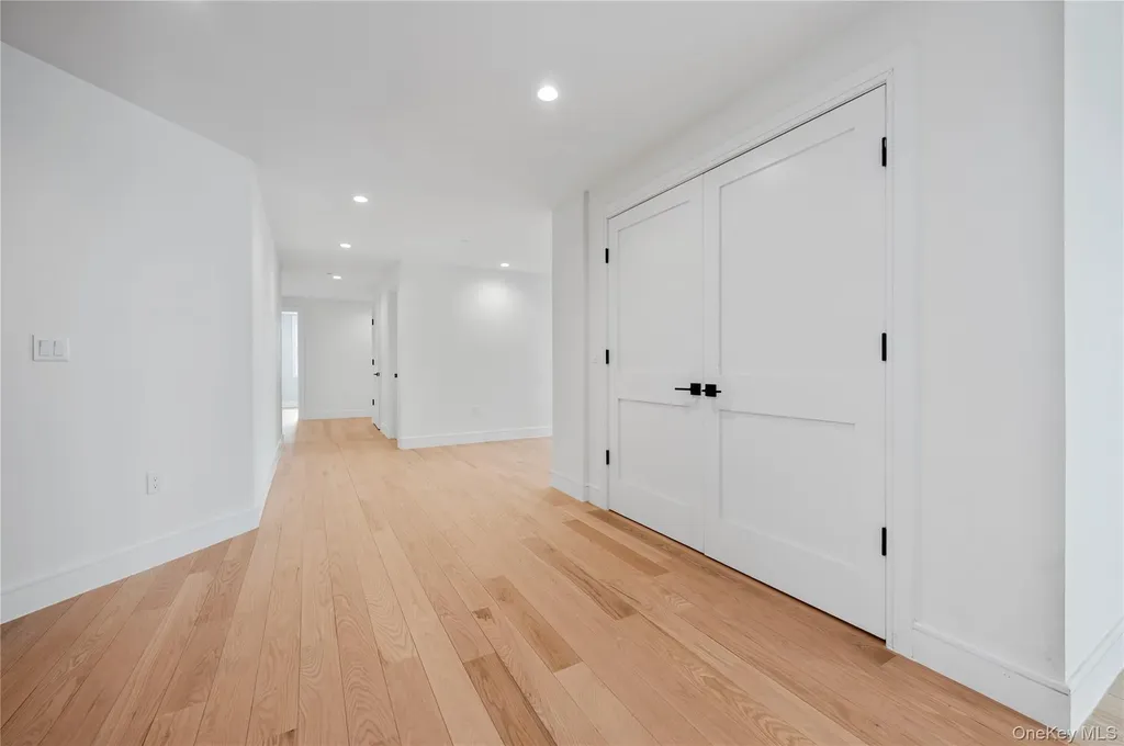 50 W Broadway Long Beach NY 11561