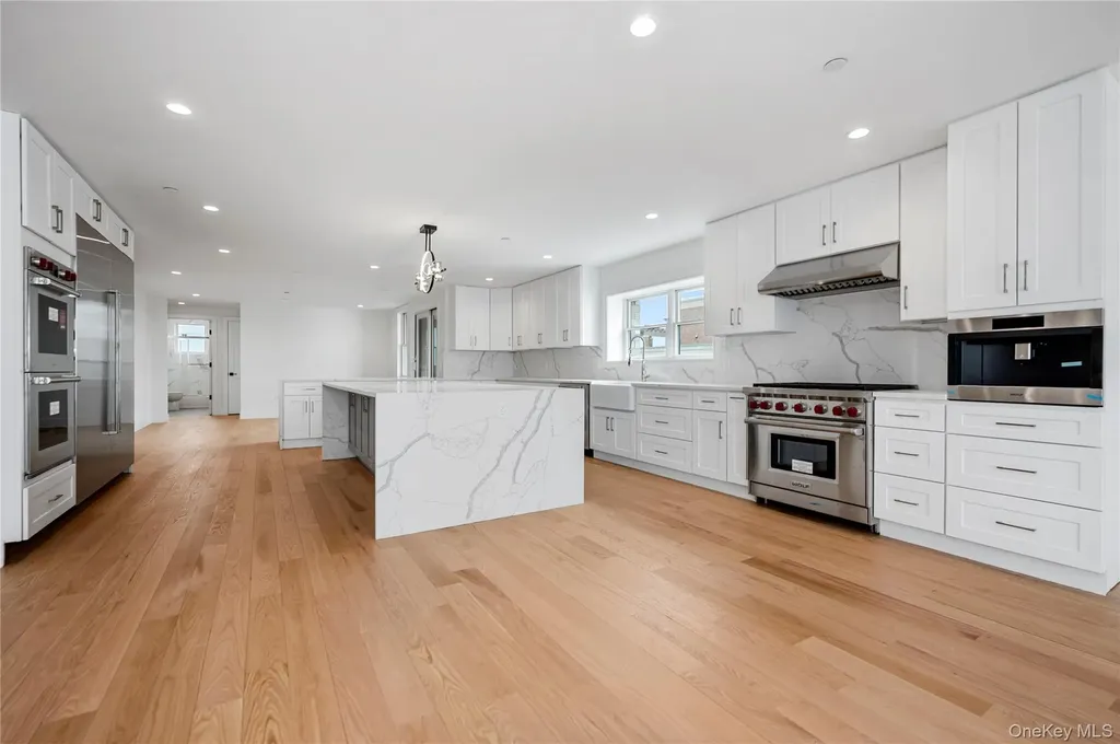 50 W Broadway Long Beach NY 11561