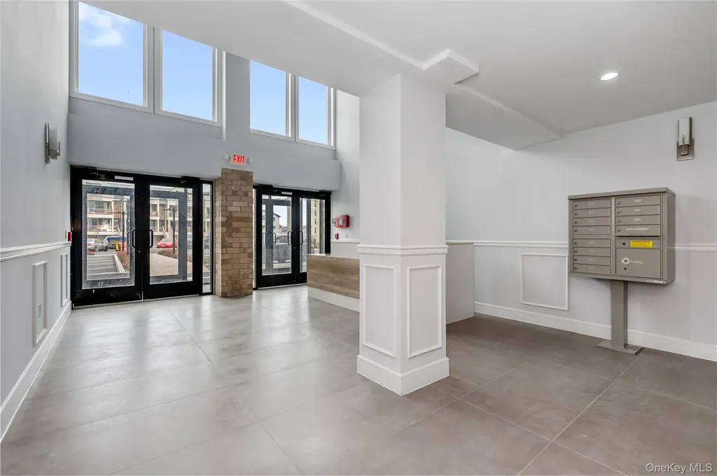50 W Broadway Long Beach NY 11561
